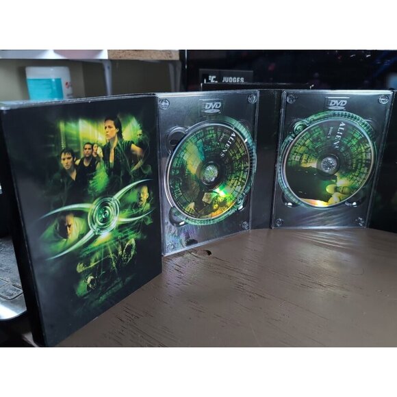 Alien Quadrilogy DVD Box Set 4 Sci-Fi Horror Movie Classic Region 1 - Picture 12 of 16